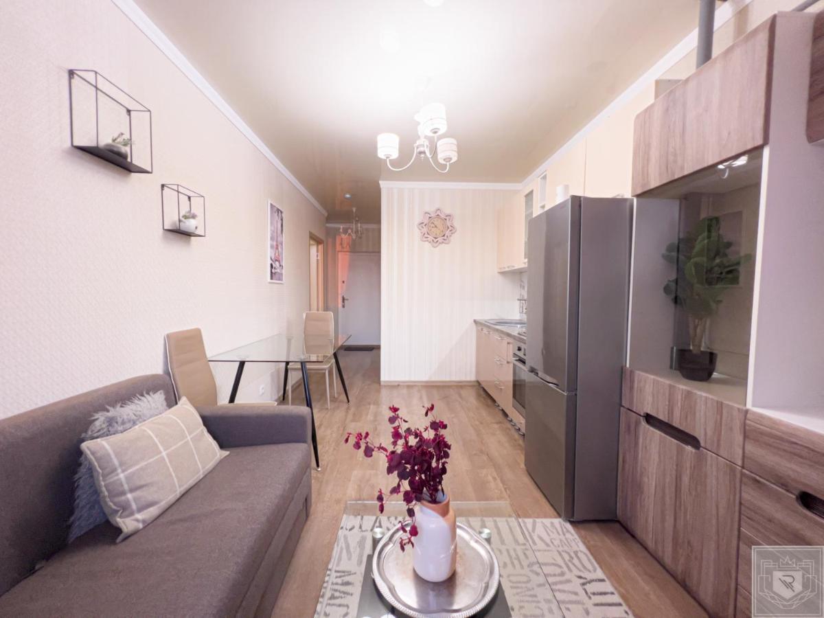 Renthouse Little Paris Apartment Chisinau